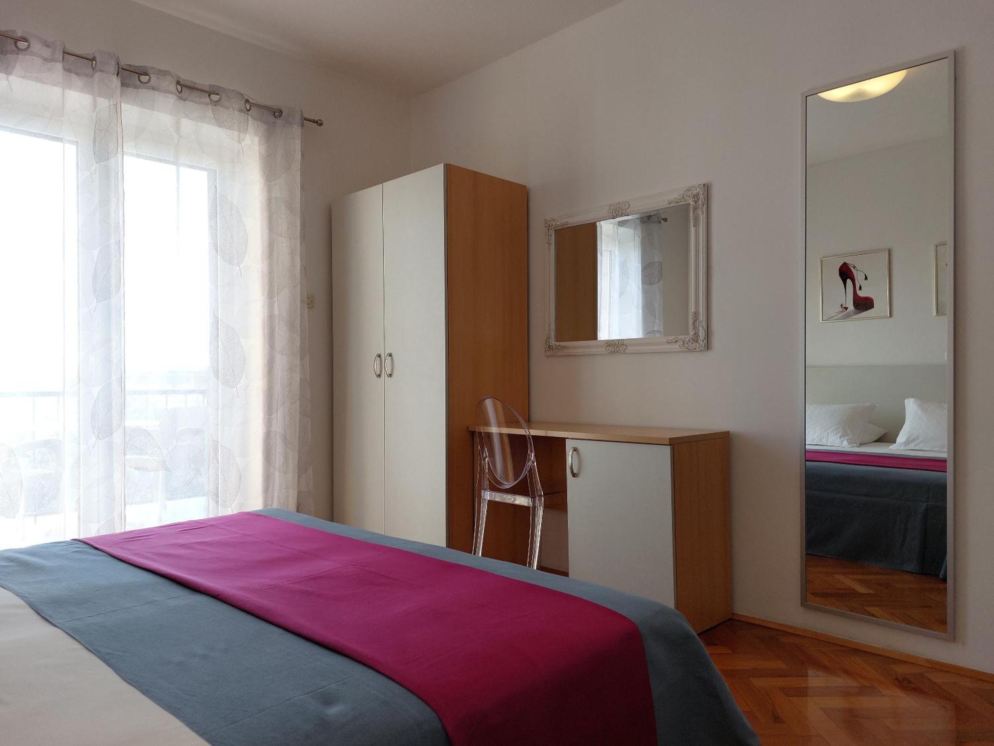 Apartments Denise Podgora Esterno foto
